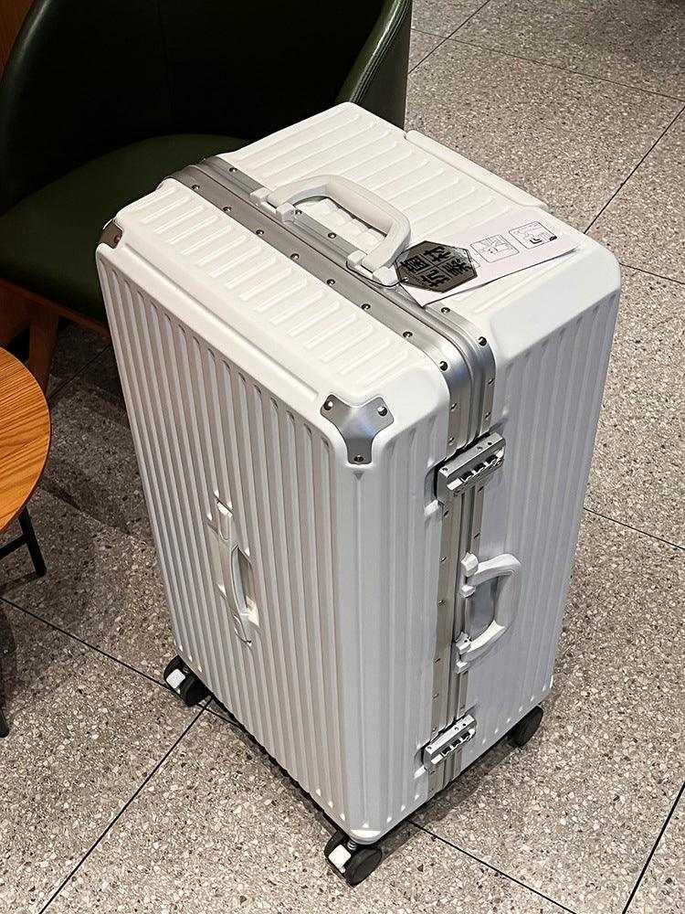 Premium Luggage✈️